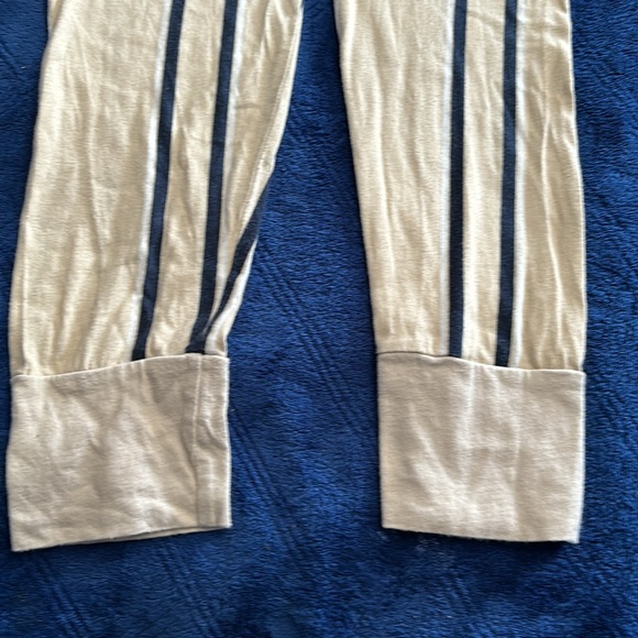 Teen/mens size S Hollister long sleeved tan, blue and white tee - Picture 7 of 7